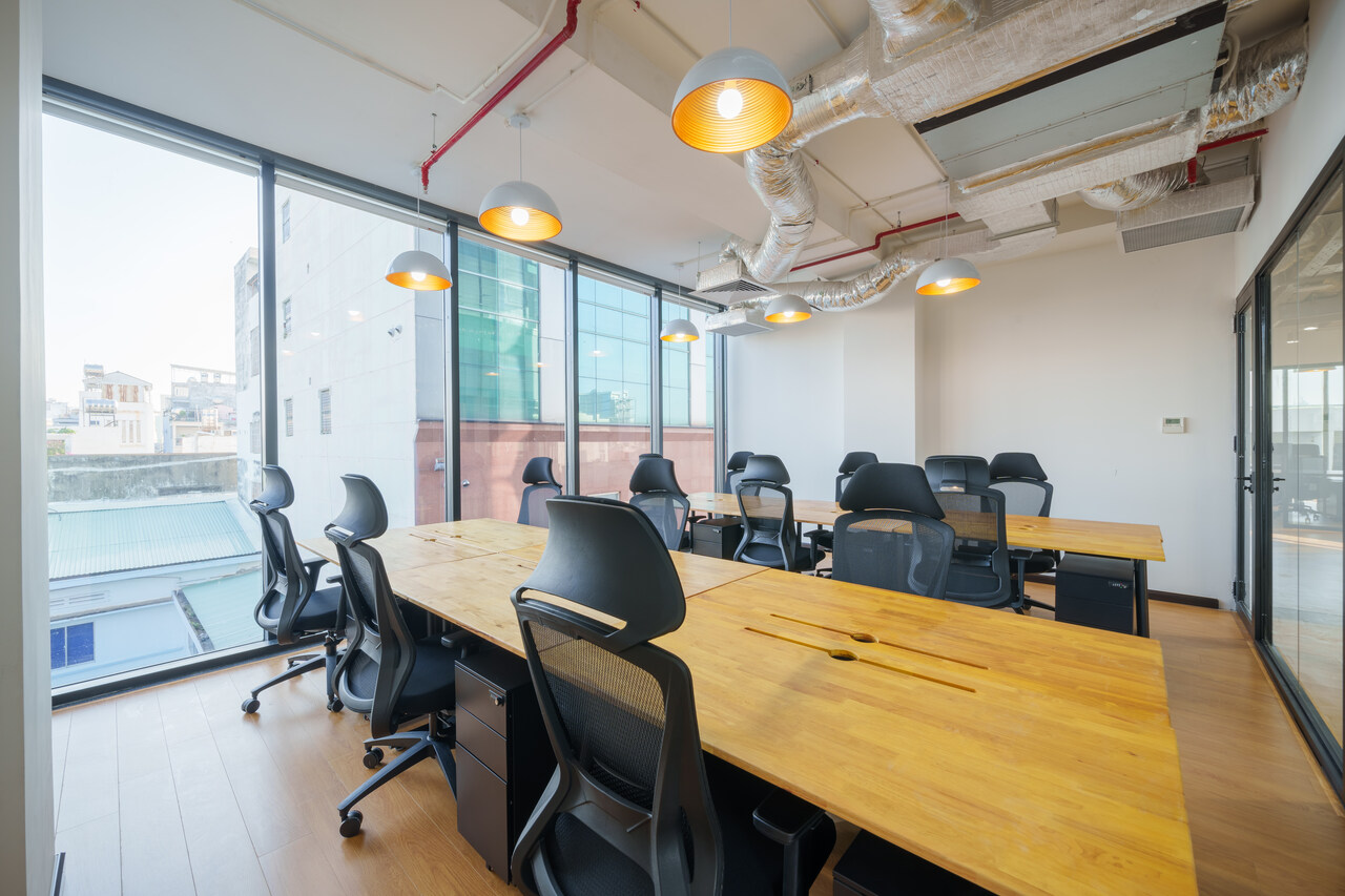 serepok-huynh-van-banh-12seat-05